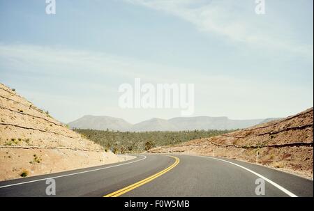 Pierce Ferry Road, en route to Grand Canyon West, Arizona, USA Stock Photo