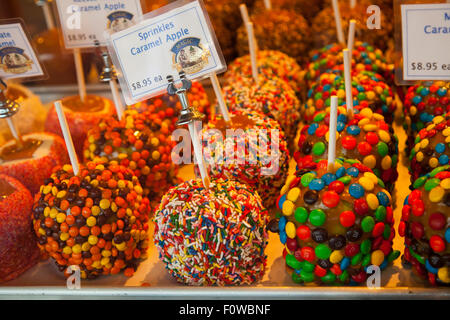 Candied Apples, Original Farmers Market at 3rd and Fairfax, Los Angeles, California, USA Stock Photo