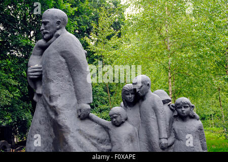 Janusz Korczak Memorial Jewish Cemetery Warsaw Poland Stock Photo Alamy janusz-korczak-memorial-jewish-cemetery-warsaw-poland-stock-photo-alamy