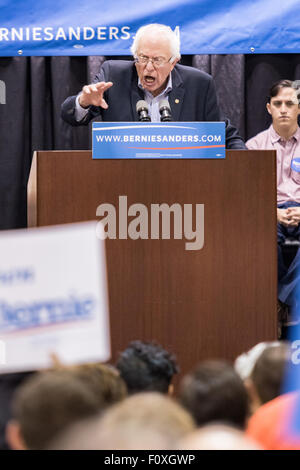 Charleston, South Carolina, USA. 22nd Aug, 2015. Senator and Democratic presidential hopeful Bernie Sanders speaks to supporters during a rally August 22, 2015 in North Charleston, South Carolina. A crowd of about 4,000 people gathered to hear the Democratic presidential candidate speak. Stock Photo