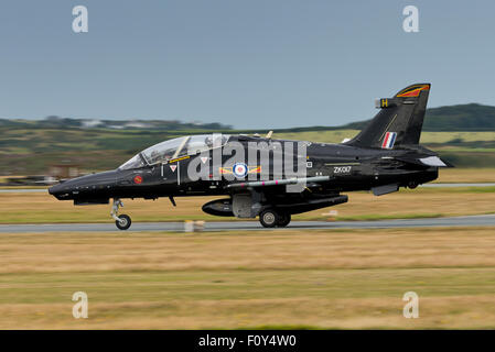 ZK017 T2 Hawk fast jet trainer Raf Valley Anglesey North Wales Uk Stock Photo
