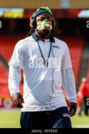 Seattle Seahawks Marshawn Lynch warms up before an NFL football game ...