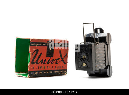 appareil photo bakelite miniature UNIVEX A avec film