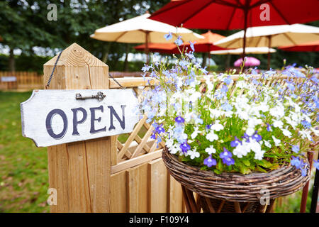 Flowers and a sign at the Rectory Farm Cafe in Stanton St John, Oxfordshire Stock Photo