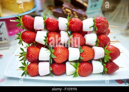 Strawberries and marshmallows at the Rectory Farm Cafe in Stanton St John, Oxfordshire Stock Photo