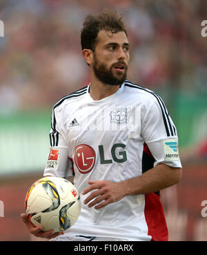 Hanover, Germany. 22nd Aug, 2015. Leverkusen's Admir Mehmedi in action during the German Bundesliga soccer match between Hannover 96 and Bayer 04 Leverkusen at the HDI-Arena in Hanover, Germany, 22 August 2015. Credit:  dpa picture alliance/Alamy Live News Stock Photo