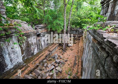 Ruins of the Hindu temple Prasat Beng Mealea near Siem Reap, Cambodia Stock Photo