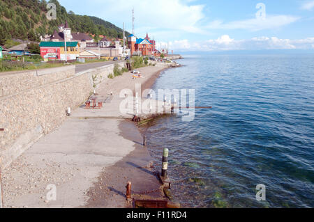 Lake Baikal, Siberia, Russia. 15th Oct, 2014. Beach, Listvyanka, Irkutsky District, Irkutsk Oblast, lake Baikal, Siberia, Russian Federation © Andrey Nekrasov/ZUMA Wire/ZUMAPRESS.com/Alamy Live News Stock Photo