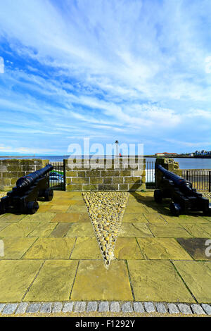 North Shields, Tyne, River tyne, fishing, safety, lighthouse, Trinity House, shipwrecks, sinking, ships, boats, sailing yachts, Stock Photo