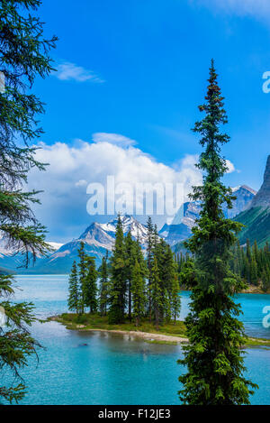 Spirit Island, Maligne Lake, Jasper National Park, Alberta, Canada ...