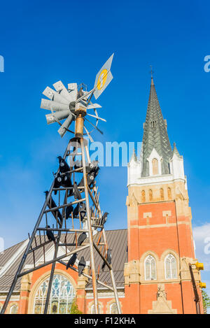 First Baptist Church and Counting Crows sculpture, Calgary, Alberta, Canada Stock Photo