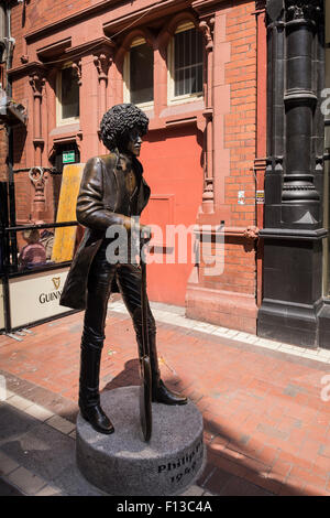 The life size bronze statue of Phil Lynott on Harry Street in Dublins city center, Dublin Ireland. Stock Photo