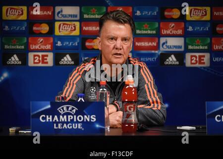 Brugge, Belgium. 26th Aug, 2015. UEFA Champions League football betwwen FC Brugge and Manchester United. Press conference and training for Manchester United. head coach Manchester's Louis Van Gaal pictured during press conference Credit:  Action Plus Sports/Alamy Live News Stock Photo