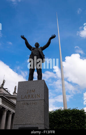 Statue of Jim Larkin and the Spire on Dublins O Connell Street, Dublin, Ireland. Stock Photo