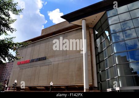 Baltimore, Maryland:  The new wing of the Walters Art Musuem south of Mount Vernon Place Stock Photo