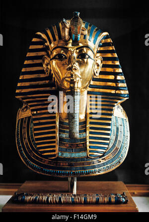 KING TUT'S MASK CAIRO MUSEUM EGYPT Stock Photo