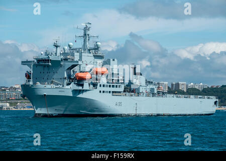 RFA Argus (A135)  is a ship of the Royal Fleet Auxiliary operated by the MoD under the Blue Ensign Stock Photo