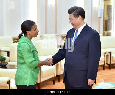 Beijing, China. 28th Aug, 2015. Chinese President Xi Jinping (R) meets with U.S. National Security Advisor Susan Rice in Beijing, capital of China, Aug. 28, 2015. © Li Tao/Xinhua/Alamy Live News Stock Photo