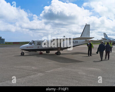 dh Kirkwall airport KIRKWALL ORKNEY boarding loganair britten-norman bn2b-26 islander aeroplane people plane