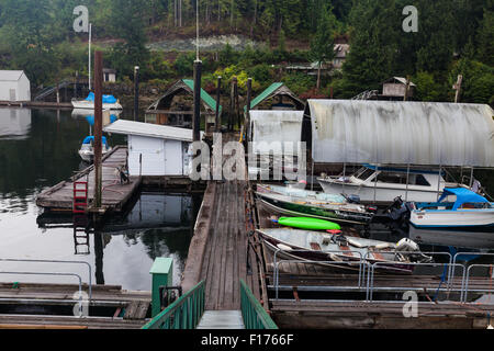 Floating dock for the local community to moor their boats in Egmont, Sunshine Coast, British Columbia Stock Photo