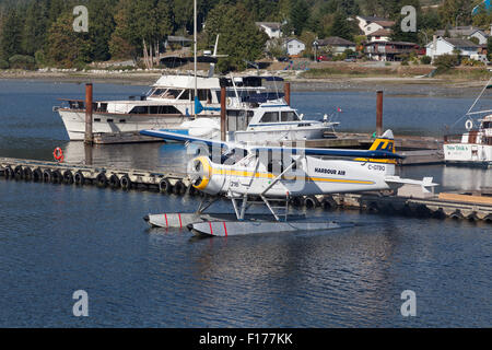DH Beaver floatplane departing Sechelt on the Sunshine Coast, British Columbia, Stock Photo