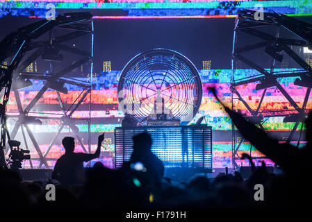 Leeds, UK. 28th August 2015. Deadmou5 headline's the NME stage at  Leeds Festival, Bramham Park 28/08/2015  Credit:  Gary Mather/Alamy Live News Stock Photo