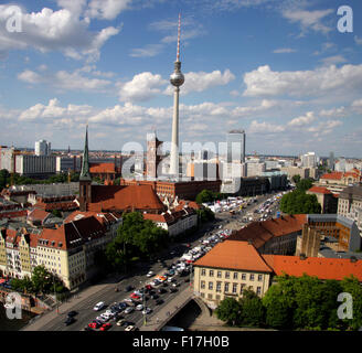 Panorama: Luftbild: Skyline von Berlin Mitte mit Fernsehturm, Forum Hotel, Rotes Rathaus, Fischerinsel, Berlin. Stock Photo