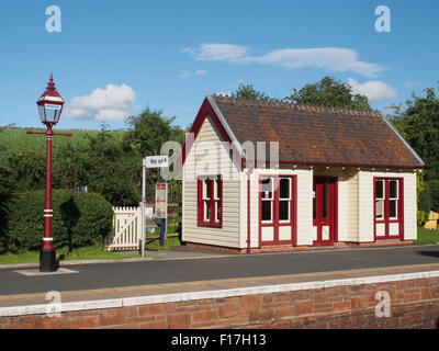 Old fashioned waiting room on the platform at Langwathby station on the Settle - Carlisle  railway line in Cumbria, England. Stock Photo