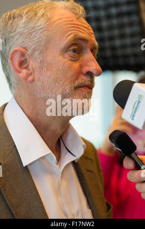 Sheffield, UK, 29th August 2015. Jeremy Corbyn at The Crucible Theatre Sheffield for a Labour Party Leadership campaign rally. Credit:  Jeremy Abrahams / Alamy Live News Stock Photo