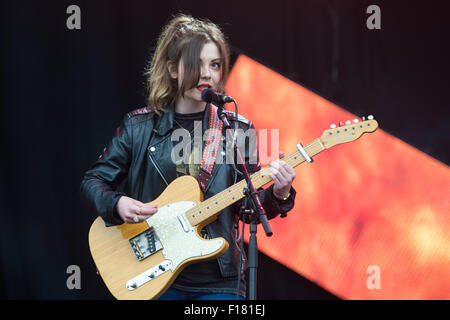 Portsmouth, UK. 29th August 2015. Victorious Festival - Saturday. Stina Marie Claire Tweeddale of Honeyblood performs on the Common Stage at the Victorious Festival. Credit:  MeonStock/Alamy Live News Stock Photo