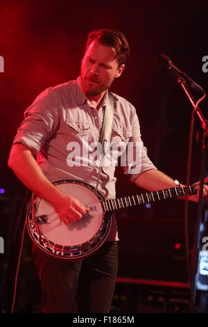 Leeds, Yorkshire, UK. 29th August, 2015. Bear's Den perform live on the Festival Republic Stage at Leeds Festival 2015 Stock Photo