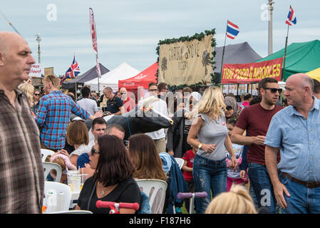 Brighton, UK. 29th Aug, 2015. Visitors at Brighton & Hove Festival Food and  Drink Festival on Hove Lawns Credit: Julia Claxton/Alamy Live News Stock  Photo - Alamy