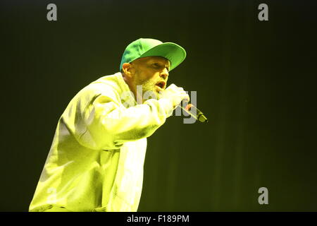 Leeds, Yorkshire UK. 29th August, 2015. Limp Bizkit perform live on the NME Stage at Leeds Festival 2015 Credit:  Simon Newbury/Alamy Live News Stock Photo