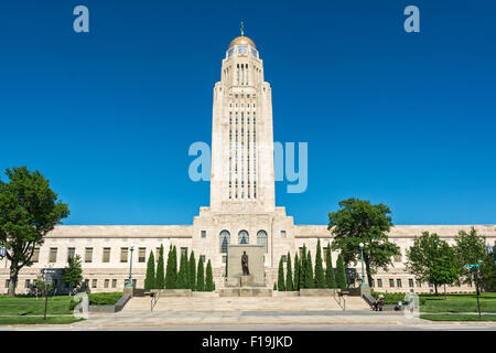 Nebraska, Lincoln, State Capitol Building, built 1922-32, Abraham Lincoln sculpture by Daniel Chester French Stock Photo