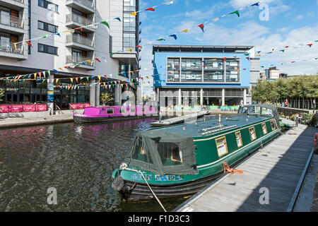 The Edinburgh basin of the Union Canal at Fountainbridge in central Edinburgh Scotland Stock Photo