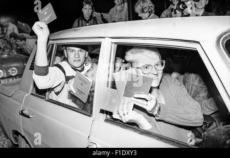 Border crossing station Suben, between Germany and Austria, first east-Germany refugees arrive in West Germany, after escape Stock Photo