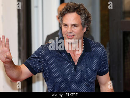 Venice, Italy. 3rd Sep, 2015. Mark Ruffalo attends a photocall for 'Spotlight' during the 72nd Venice Film Festival at Lido island in Venice, Italy, Sept. 3, 2015. Credit:  Ye Pingfan/Xinhua/Alamy Live News Stock Photo