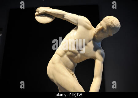 Italy, Rome, Palazzo Massimo alle Terme, Museo Nazionale Romano, National Roman Museum, discobolus, discus thrower (Discobolo Lancellotti) Stock Photo