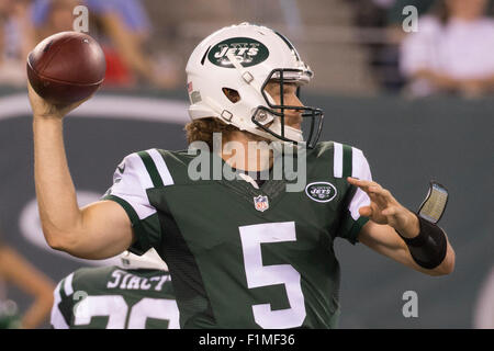 New York Jets Matt Flynn 5 looks to pass during the first half of a preseason NFL football game against the Philadelphia Eagles Thursday Sept. 3 2015 in East Rutherford N.J. AP