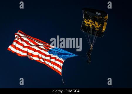 September 3, 2015: Paratroopers deliver the game ball before the college football game between TCU Horned Frogs and the Minnesota Golden Gophers at TCF Bank Stadium in Minneapolis, MN Tim Warner/CSM. Stock Photo