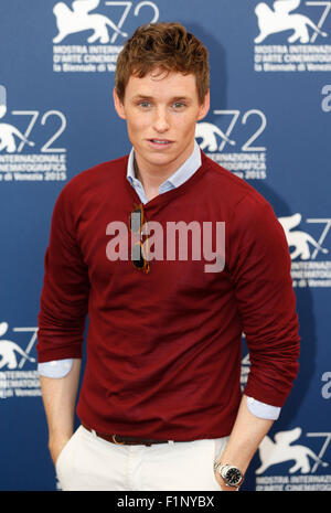 Venice, Italy. 5th Sep, 2015. Actor Eddie Redmayne attends a photocall for 'The Danish Girl' during the 72nd Venice Film Festival at Lido island in Venice, Italy, Sept. 5, 2015. Credit:  Ye Pingfan/Xinhua/Alamy Live News Stock Photo