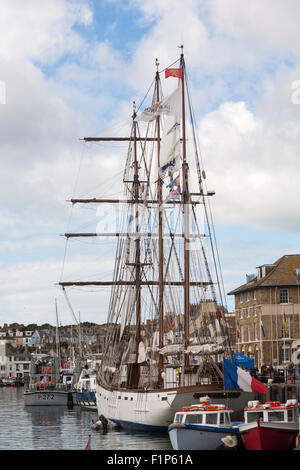 Weymouth, Dorset, UK. 5 September 2015. Crowds attend the Waterfest festival in Weymouth. Le Marite is the last 3-masted schooner - 45 metre 'White Lady' from Granville Credit:  Carolyn Jenkins/Alamy Live News Stock Photo