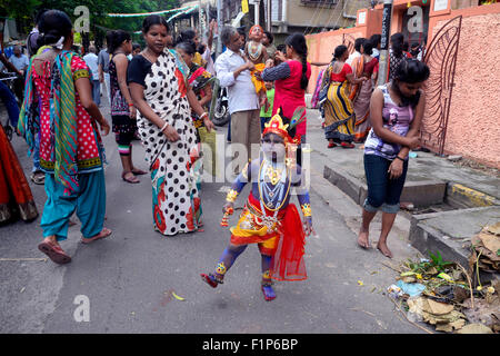 Kolkata, India. 06th Sep, 2015. The Janmasthami festival is observed to mark the birth of Lord Krishna. In this occasion Partha Sarathi Mandir organized a dress like Lord Krishna competition among the children at their temple. Credit:  Saikat Paul/Pacific Press/Alamy Live News Stock Photo