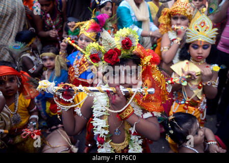 Kolkata, India. 05th Sep, 2015. The Janmasthami festival is observed to mark the birth of Lord Krishna. In this occasion Partha Sarathi Mandir organized a dress like Lord Krishna competition among the children at their temple. Credit:  Saikat Paul/Pacific Press/Alamy Live News Stock Photo