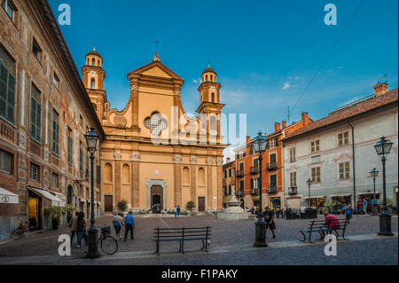 Italy Piedmont Monferrato Novi Ligure Piazza Dellepiane , Collegiate Church of St. Maria Maggiore and in Left Negrone palace Stock Photo