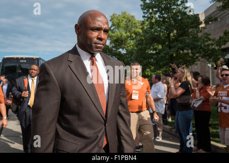 Texas head coach Charlie Strong walks the sidelines during the first ...