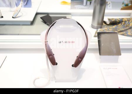 Berlin, Germany. 05th Sep, 2015. LG presents new headphone on 55th IFA consumer electronics unlimited 2015 at Messe Berlin. © Madeleine Lenz/Pacific Press/Alamy Live News Stock Photo