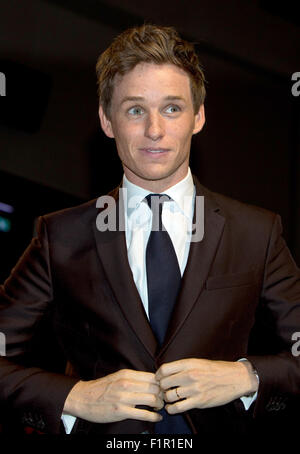 Venice, Italy. 5th September, 2015. Actor Eddie Redmayne attends the premiere of The Danish Girl during the 72nd Venice Film Festival at Palazzo del Cinema in Venice, Italy, on 05 September 2015. Photo: Hubert Boesl/dpa - NO WIRE SERVICE - Credit:  dpa picture alliance/Alamy Live News Stock Photo