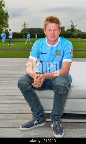 Manchester, UK. 31st Aug, 2015. New Manchester City player Kevin De Bruyne in team shirt © Action Plus Sports/Alamy Live News Stock Photo