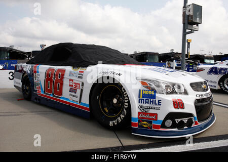 Darlington, SC, USA. 5th Sep, 2015. Darlington, SC - Sep 05, 2015: The car of Dale Earnhardt Jr. (88) sits on pit road prior to qualifying for the Bojangles' Southern 500 at Darlington Raceway in Darlington, SC. Credit:  csm/Alamy Live News Stock Photo